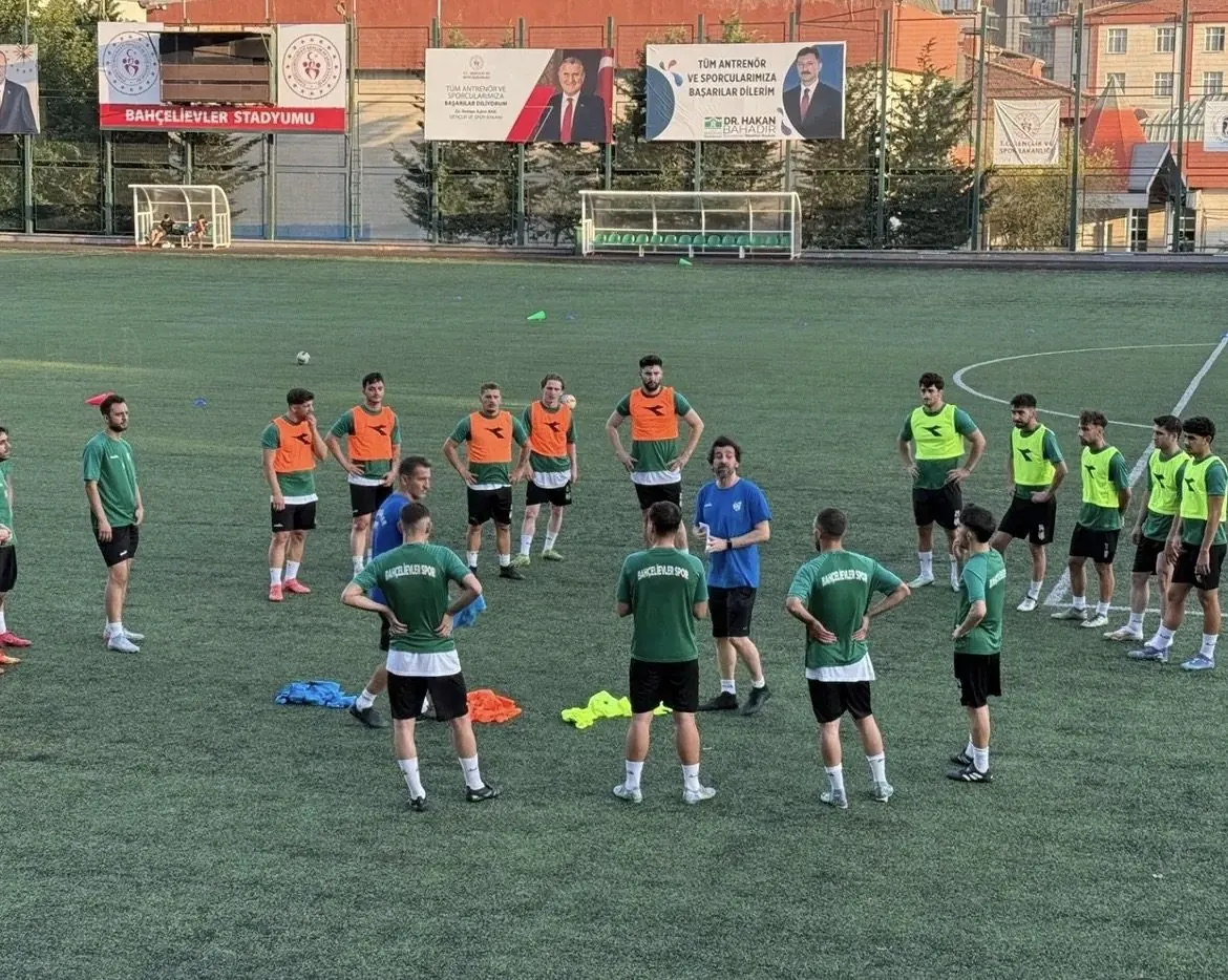Serdar Hoşhan Bahçelievler Spor antrenmanında