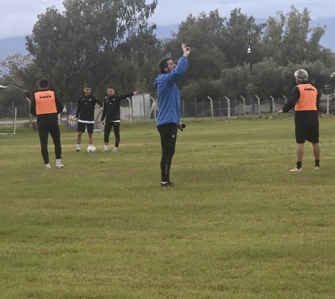 Serdar Hoşhan saha içi futbol antrenman drili